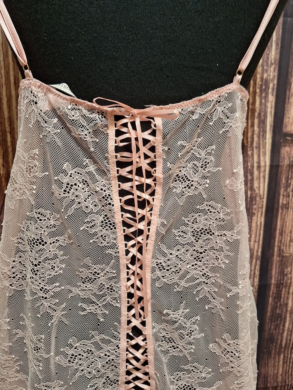 Victoria's Secret Peach Lace Sheer Chemise Slip Womens Size Large. - Picture 6 of 7
